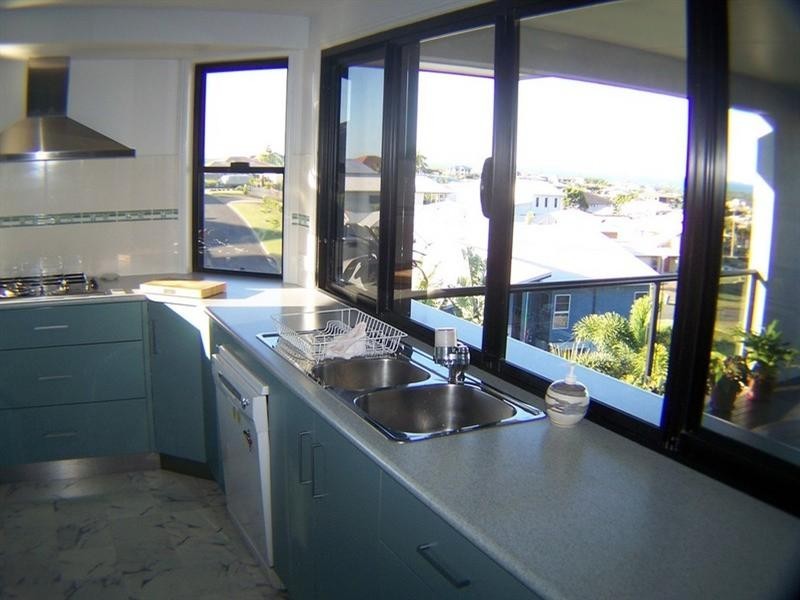 7 Pacific Vista Close, Pacific Heights QLD 4703