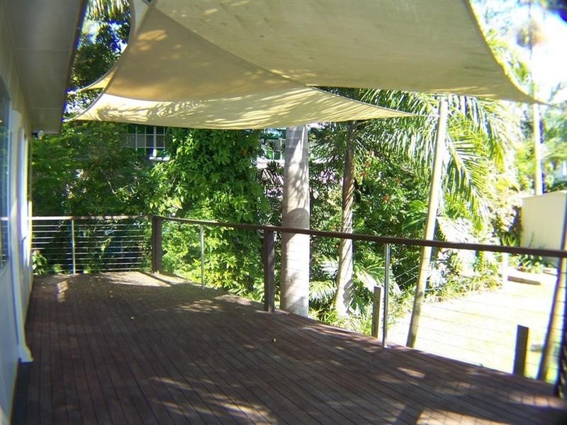 2 Caroline Street, Yeppoon QLD 4703