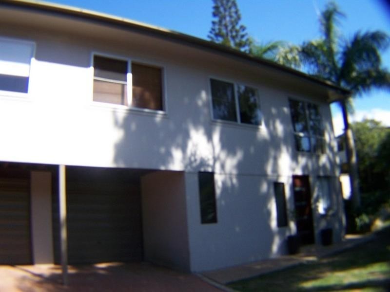 2 Caroline Street, Yeppoon QLD 4703