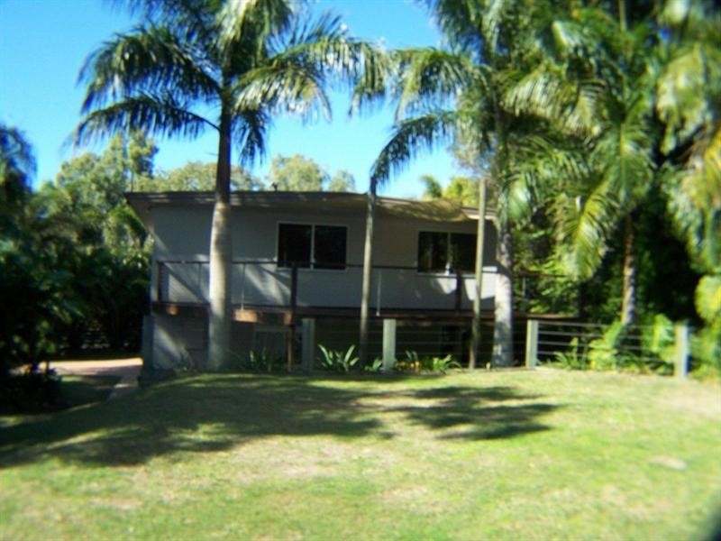 2 Caroline Street, Yeppoon QLD 4703