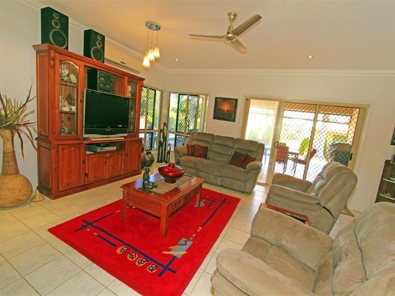 18 Von Nida Crescent, Yeppoon QLD 4703