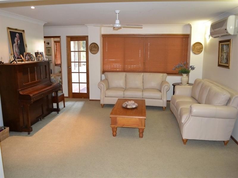 21 Banksia Place, Taranganba QLD 4703