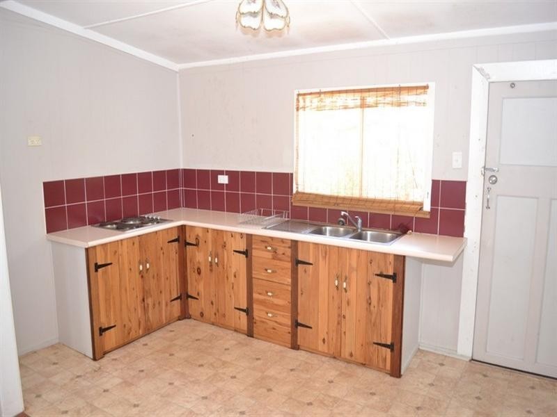 7 Jeffries Street, Yeppoon QLD 4703