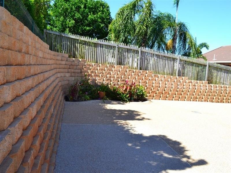 10 Yearsley Grove, Yeppoon QLD 4703