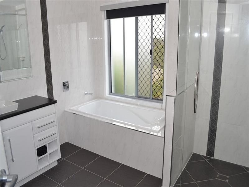 5 Nicole Close, Taroomball QLD 4703
