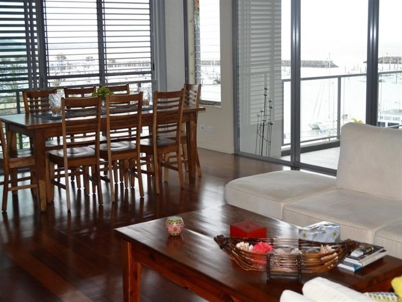 21/ Breakwater Drive, Rosslyn QLD 4703