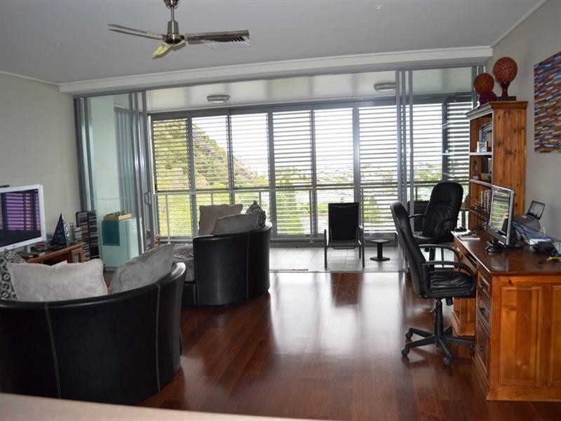 21/ Breakwater Drive, Rosslyn QLD 4703