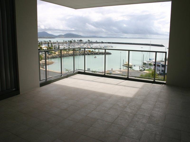 21/ Breakwater Drive, Rosslyn QLD 4703