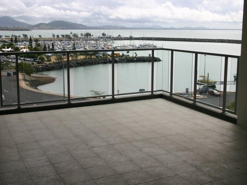 21/ Breakwater Drive, Rosslyn QLD 4703