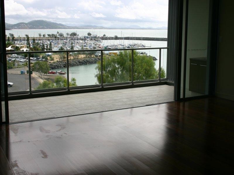 21/ Breakwater Drive, Rosslyn QLD 4703