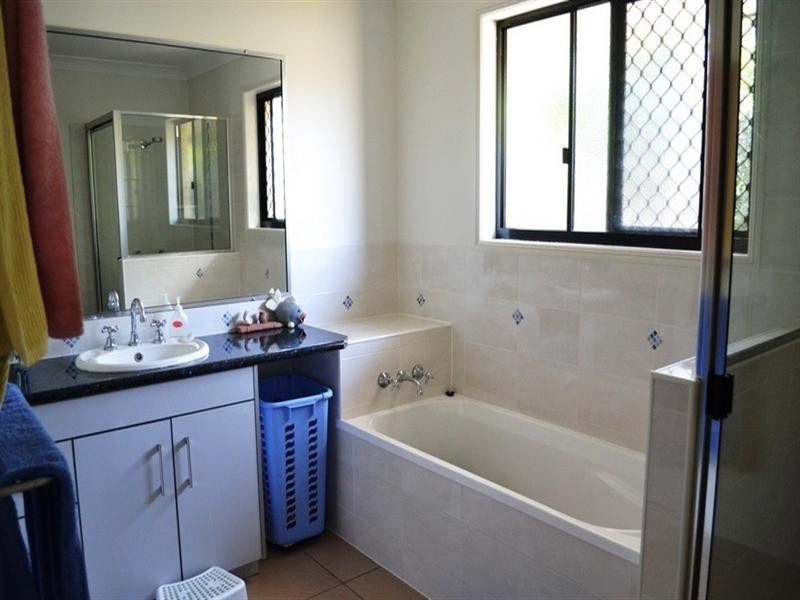 5 Downs Field Place, Yeppoon QLD 4703
