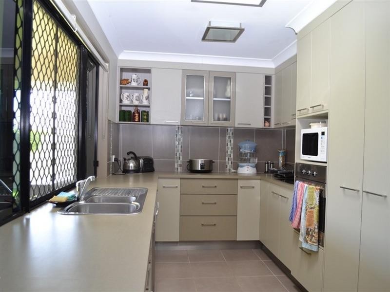 10 Adventurer Drive, Taranganba QLD 4703