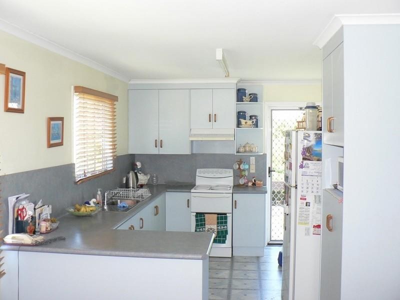 18 Pelican Street, Emu Park QLD 4710