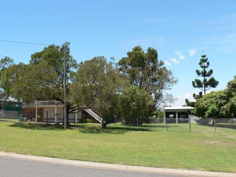 18 Pelican Street, Emu Park QLD 4710