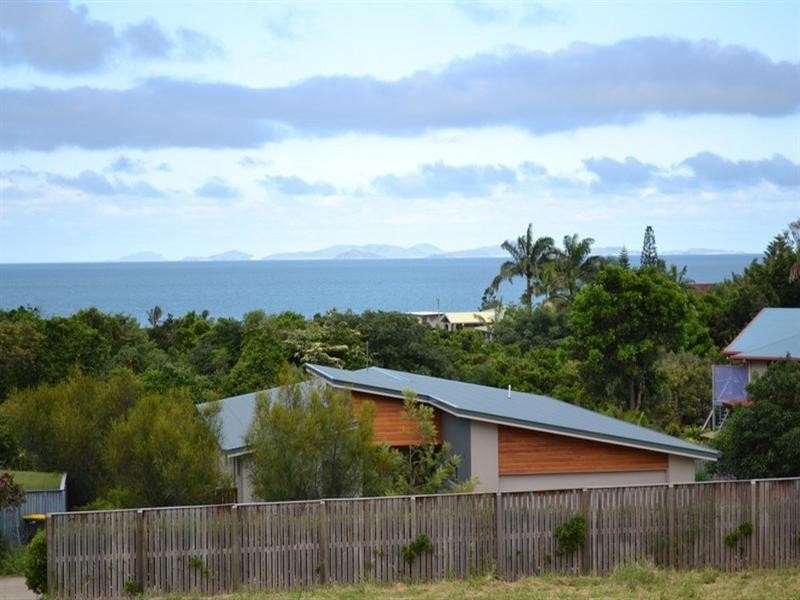 7 Island View Crescent, Yeppoon QLD 4703