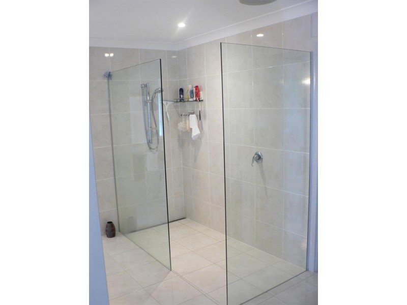 15 Mana Avenue, Pacific Heights QLD 4703