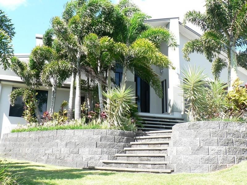 15 Mana Avenue, Pacific Heights QLD 4703