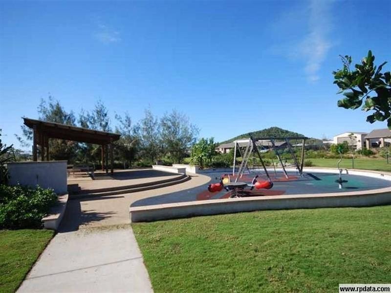 48 Lakeview Circuit, Mulambin QLD 4703