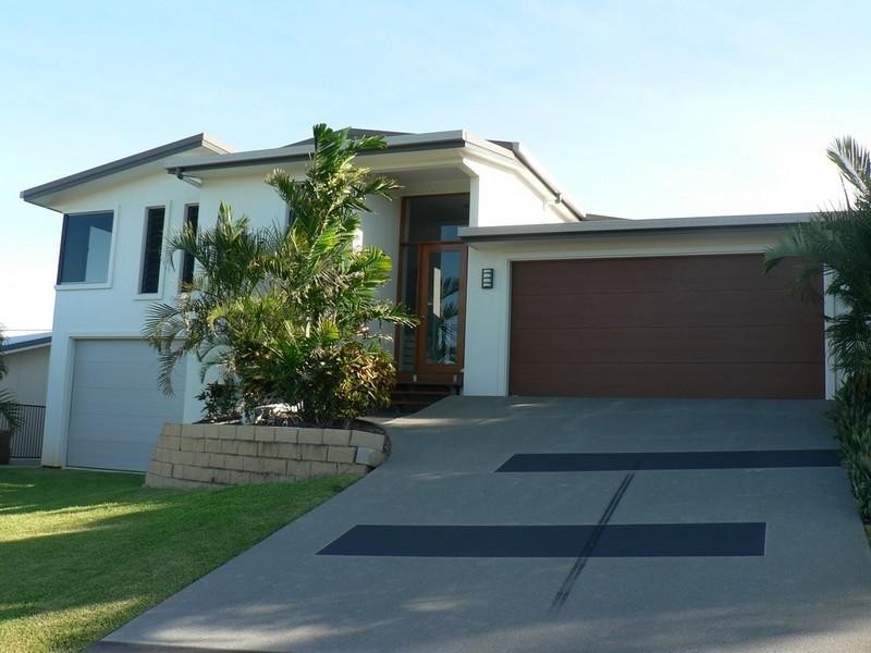 13 Mana Avenue, Pacific Heights QLD 4703