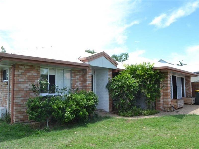 7 Booth Court, Cooee Bay QLD 4703