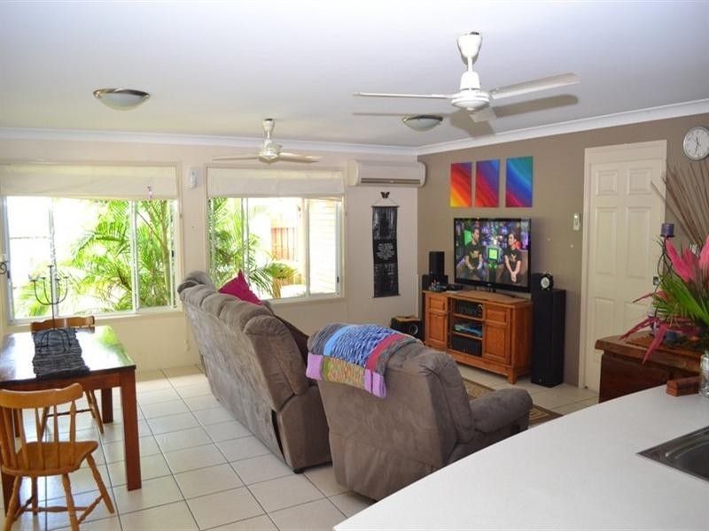 7 Booth Court, Cooee Bay QLD 4703