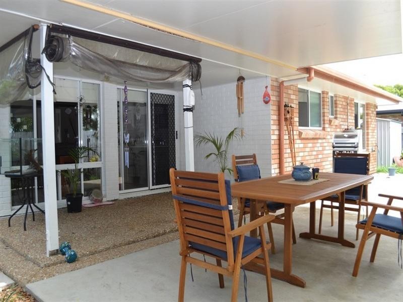 7 Booth Court, Cooee Bay QLD 4703