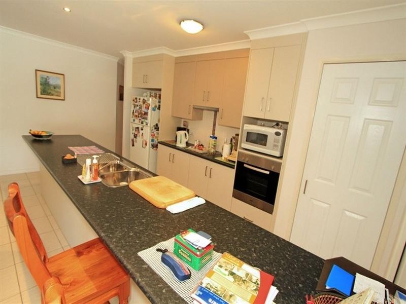 6 Driftwood Drive, Rosslyn QLD 4703