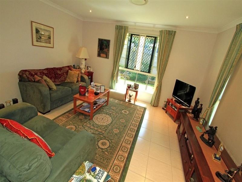 6 Driftwood Drive, Rosslyn QLD 4703