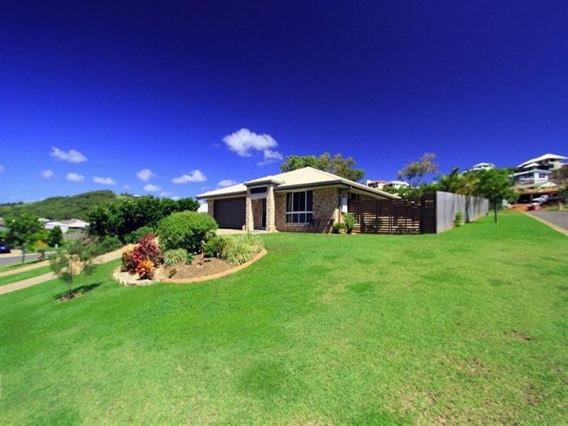 6 Driftwood Drive, Rosslyn QLD 4703