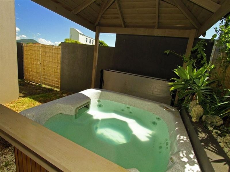 29 Matthew Flinders Drive, Cooee Bay QLD 4703