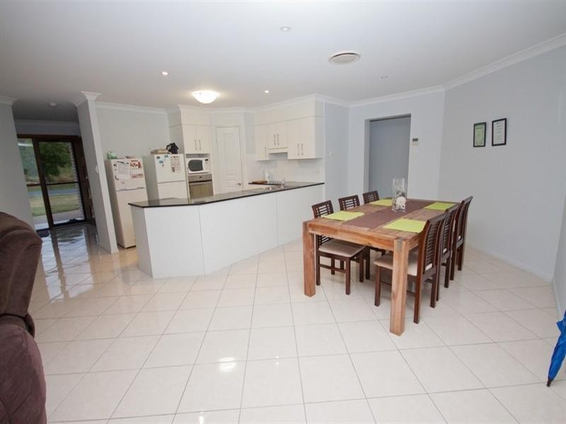 18 Lakeview Circuit, Mulambin QLD 4703