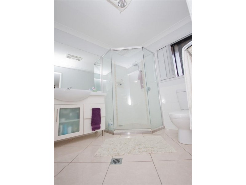 18 Lakeview Circuit, Mulambin QLD 4703