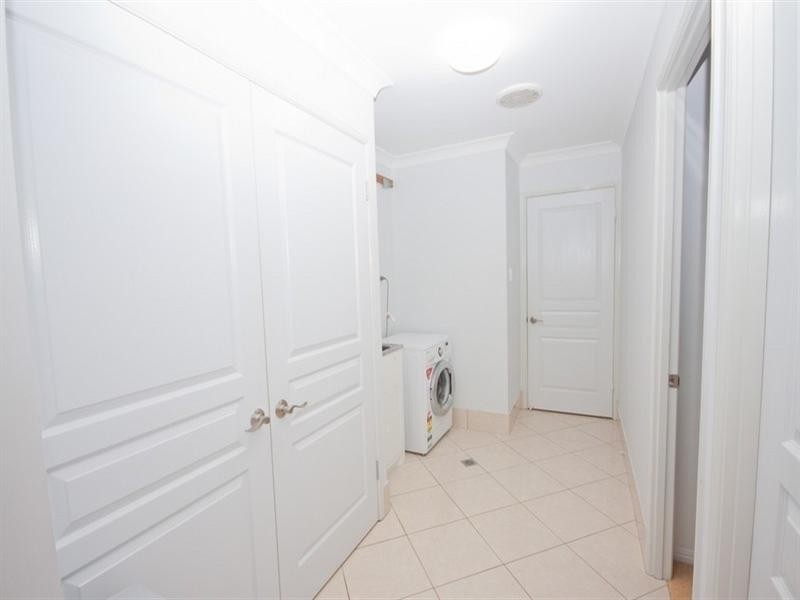 18 Lakeview Circuit, Mulambin QLD 4703