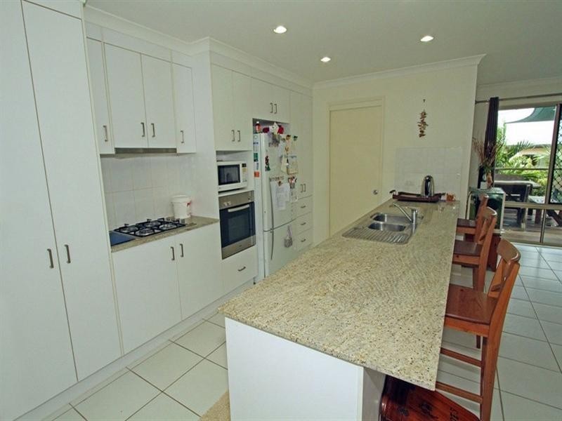 5 Parkview Drive, Rosslyn QLD 4703