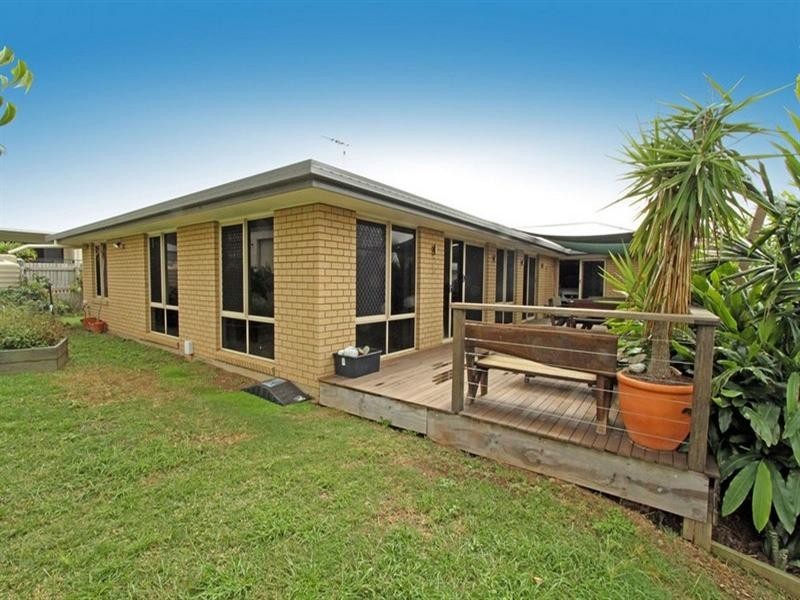 5 Parkview Drive, Rosslyn QLD 4703