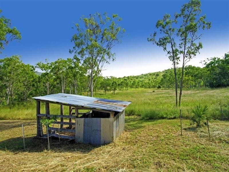 847 Keppel Sands Road, Coowonga QLD 4702
