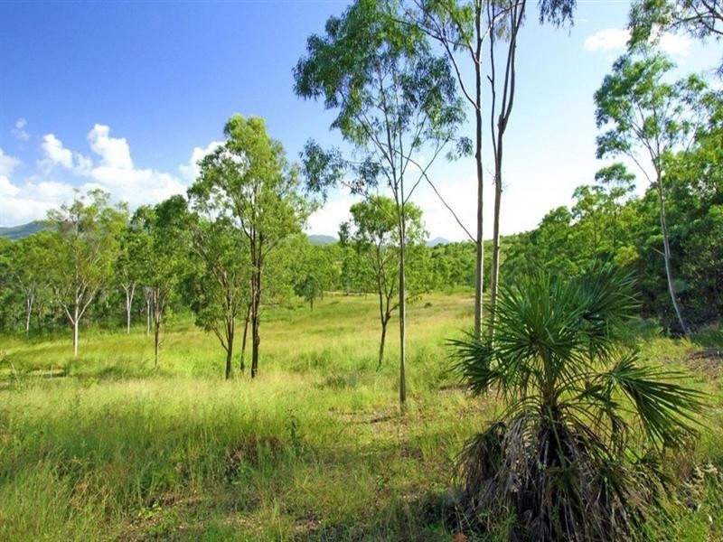 847 Keppel Sands Road, Coowonga QLD 4702