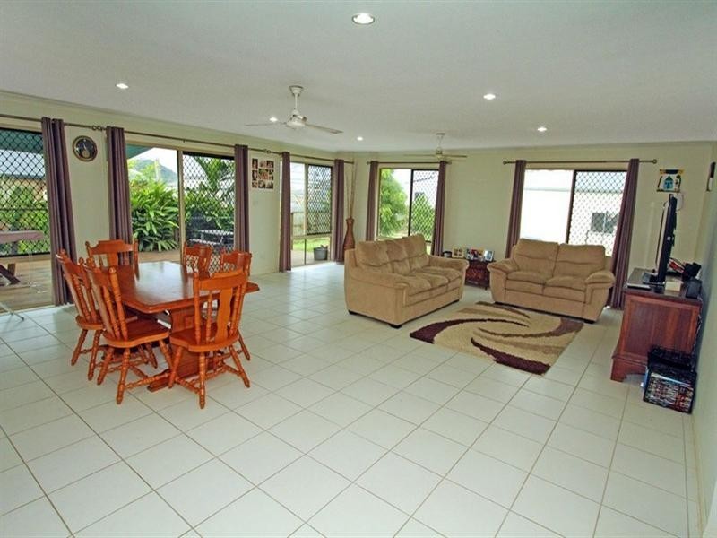 5 Parkview Drive, Rosslyn QLD 4703