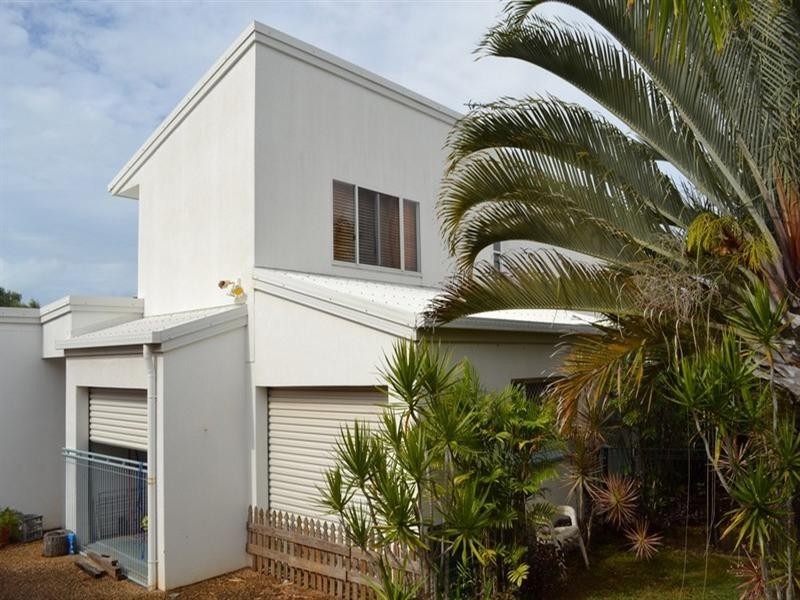 2 Macaulay Way, Pacific Heights QLD 4703