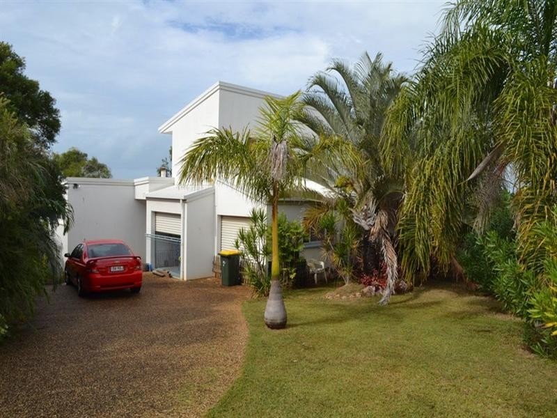 2 Macaulay Way, Pacific Heights QLD 4703