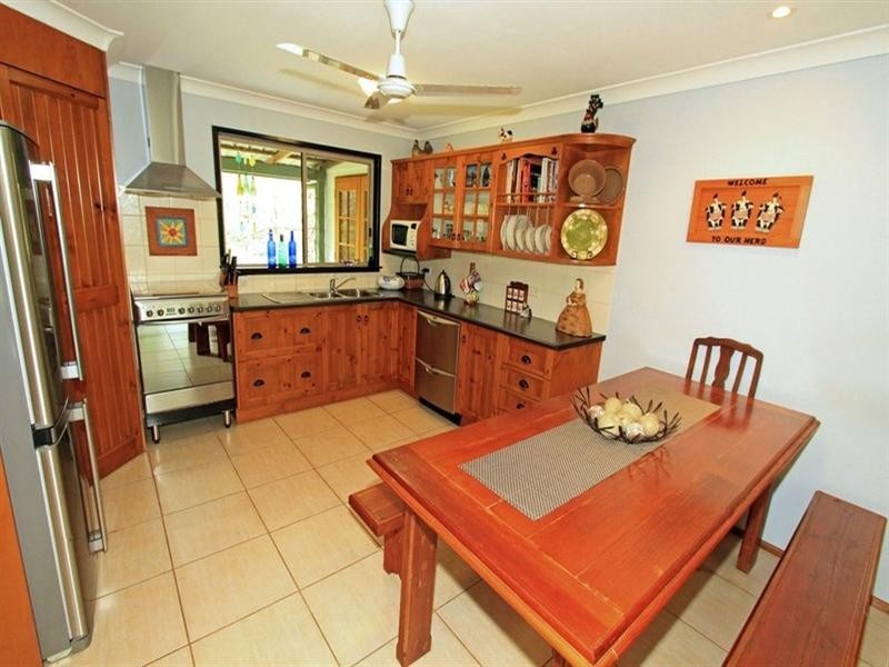 158 Caporn Road, Limestone Creek QLD 4701