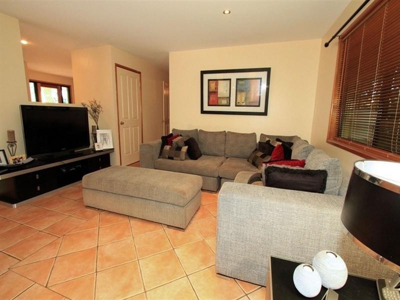 2 Setu Drive, Pacific Heights QLD 4703