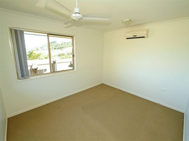 17 Discovery Crescent, Rosslyn QLD 4703