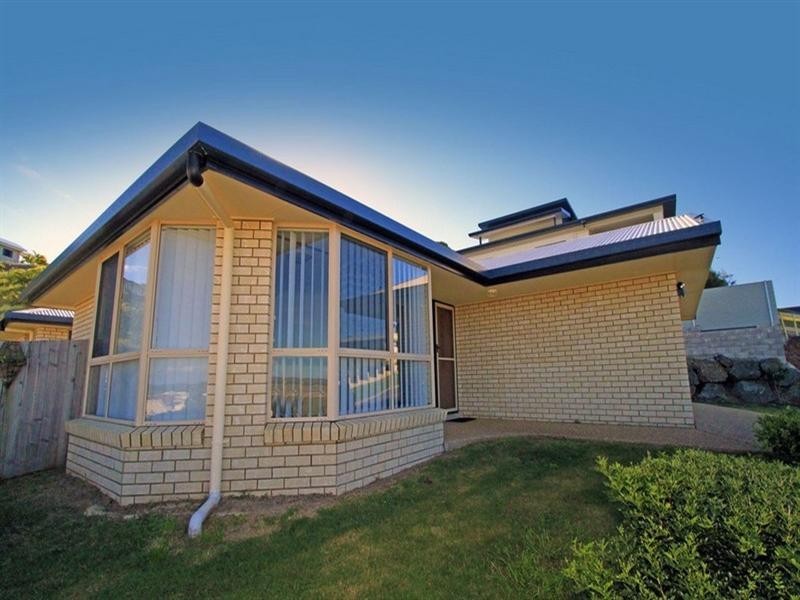 17 Discovery Crescent, Rosslyn QLD 4703