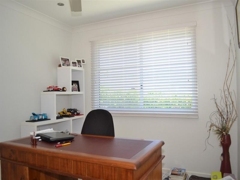 8 Pitcairn Court, Pacific Heights QLD 4703