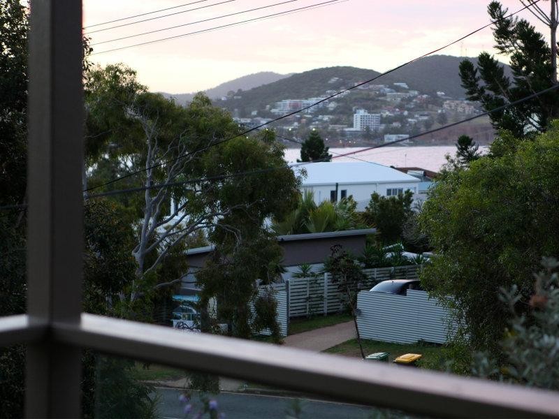 36 Matthew Flinders Drive, Cooee Bay QLD 4703