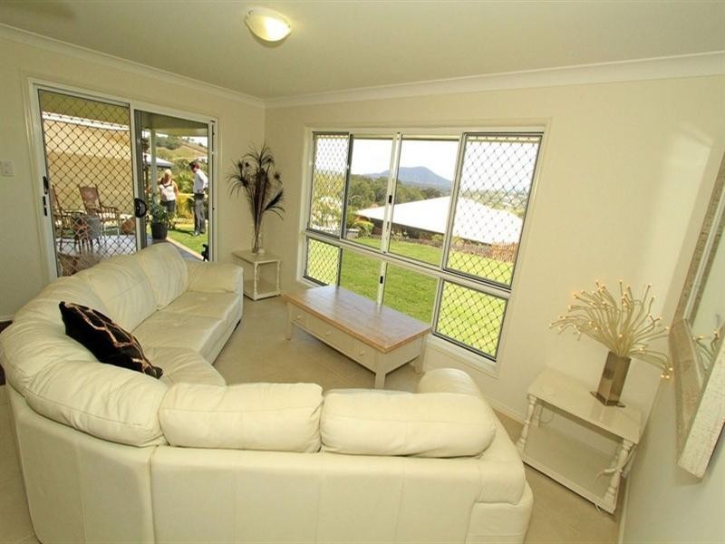 16 Rosewood Street, Taranganba QLD 4703