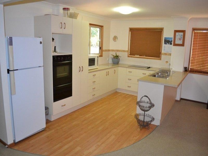 21 Banksia Place, Taranganba QLD 4703