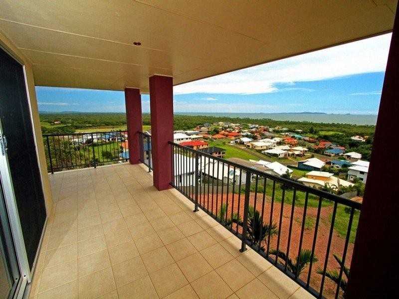 22 Pacific Vista Close, Pacific Heights QLD 4703