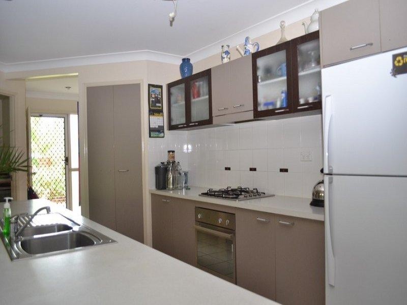 7 Booth Court, Cooee Bay QLD 4703